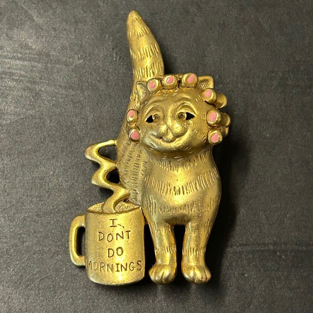 Vintage Danecraft Gold Tone Cat in Curlers "I‎ Don't Do Mornings" Mug Brooch